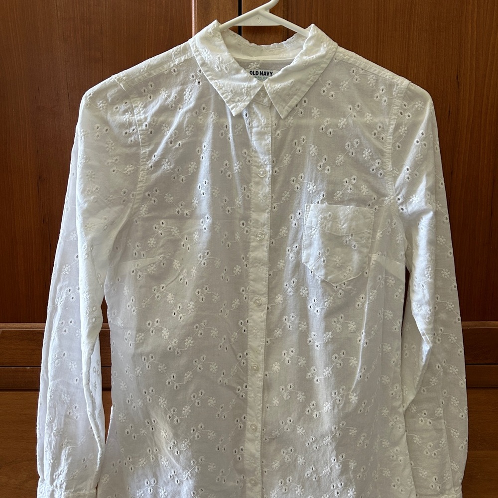 Old Navy White eyelet Button Down Shirt